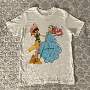 [Size Medium] Aquaman Atlantis Mermaid White Graphic T Shirt